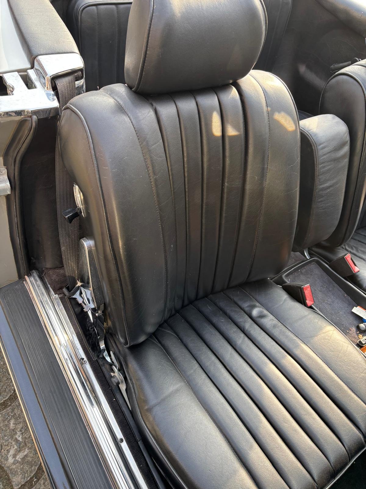Mercedes-Benz 500 SL (1983) – Topstaat - €39 950 - Afbeelding 14