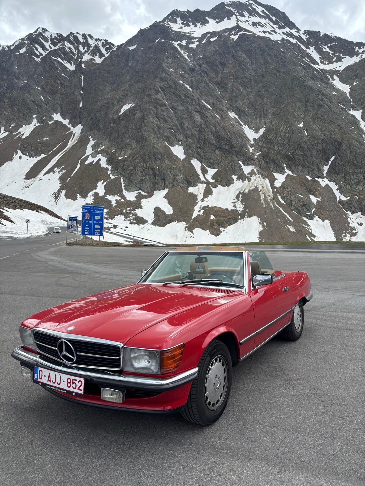 Mercedes-Benz 560 SL (1986) – Concoursstaat - €43 000 - Afbeelding 21