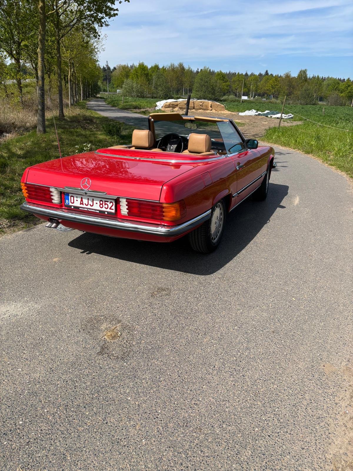 Mercedes-Benz 560 SL (1986) – Concoursstaat - €43 000 - Afbeelding 14